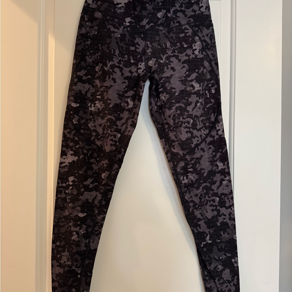 Sweaty Betty Black and Gray Camouflage “The Power” full length Leggings